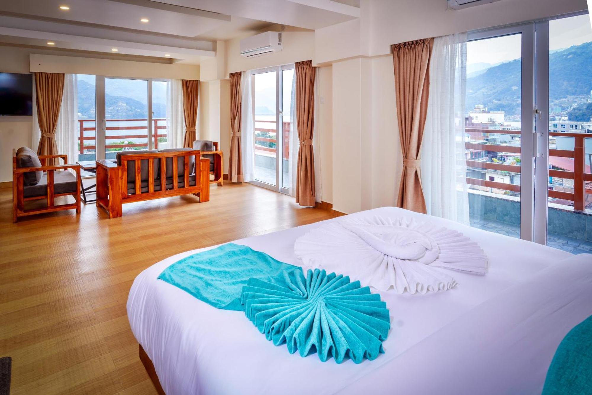 Pokhara Alpine And Springs Hotel Exterior foto