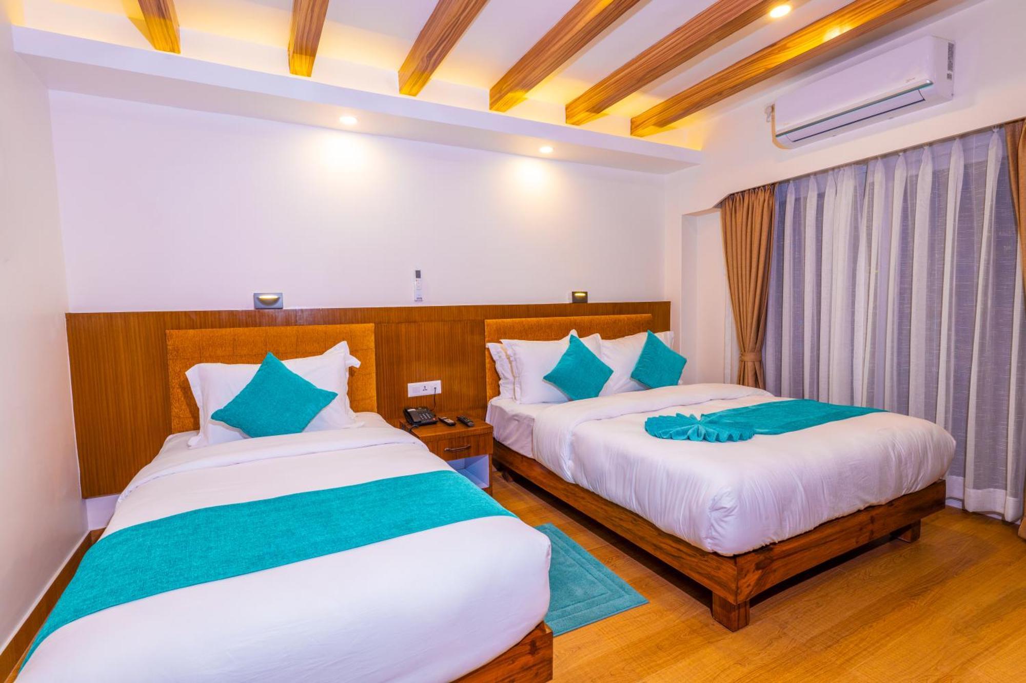 Pokhara Alpine And Springs Hotel Exterior foto