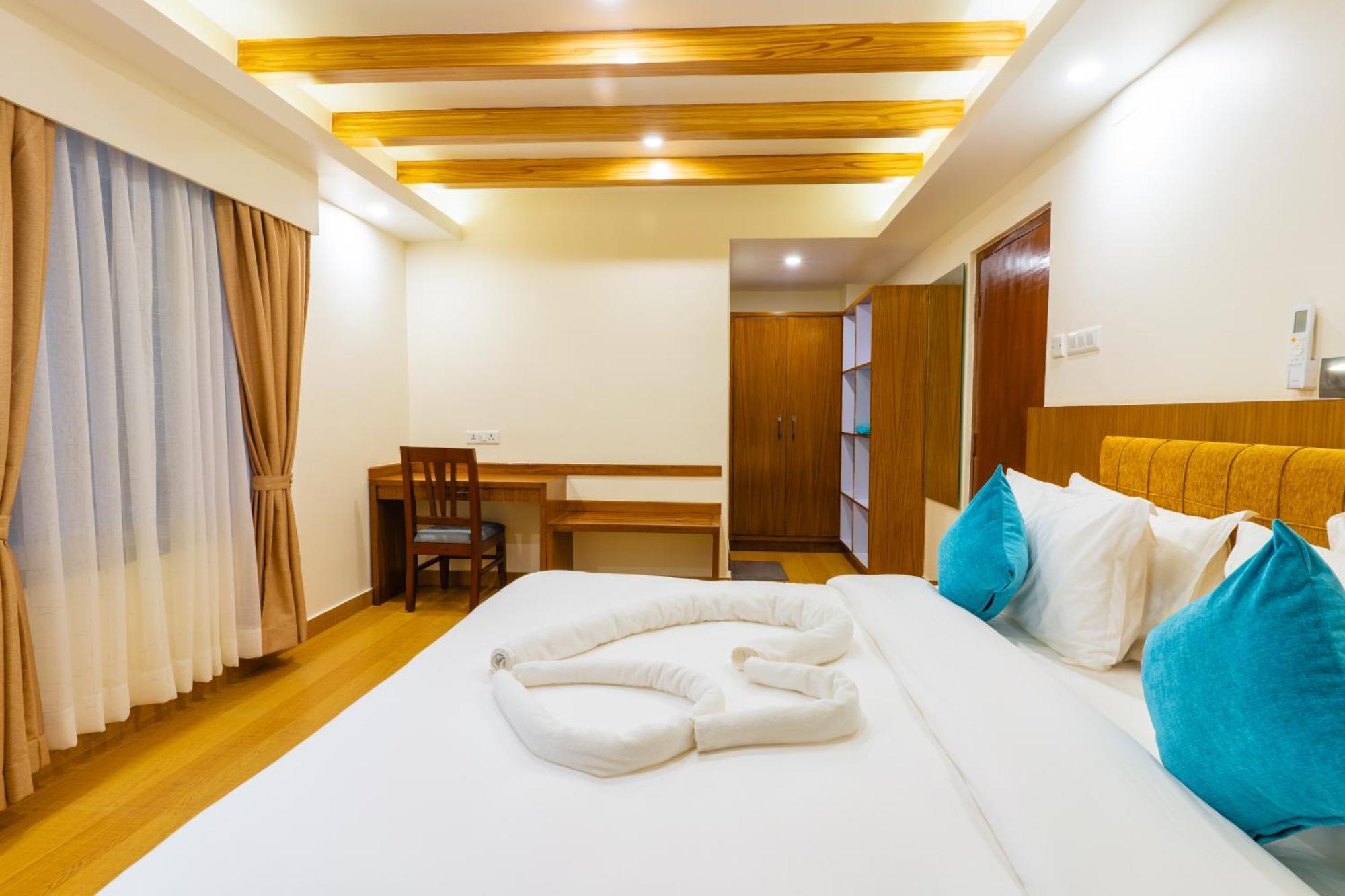 Pokhara Alpine And Springs Hotel Exterior foto